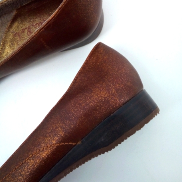 Gabrielle Rocha Bronze Jeweled Gem Flower Shoes 5.5 Brown Ballet Flats - Picture 7 of 13